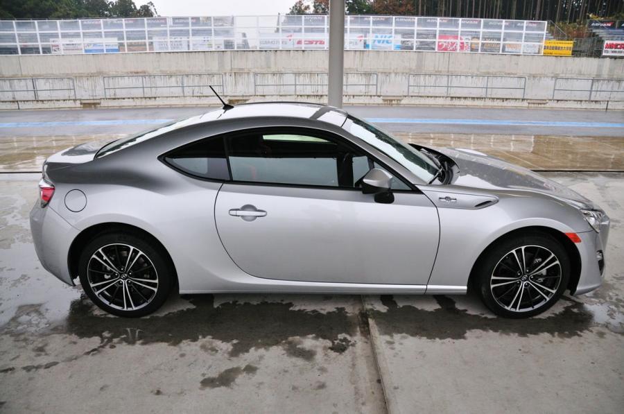 Scion FR-S 2013 года  (фото 95 из 192)